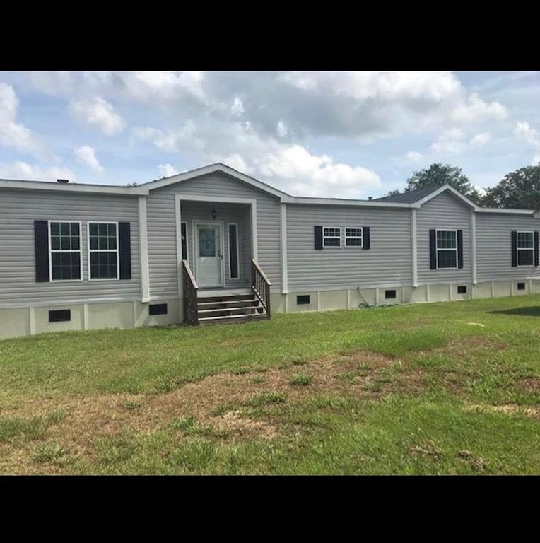 1052 State Highway 178, Glennville, GA 30427 3 Bed, 2 Bath Single