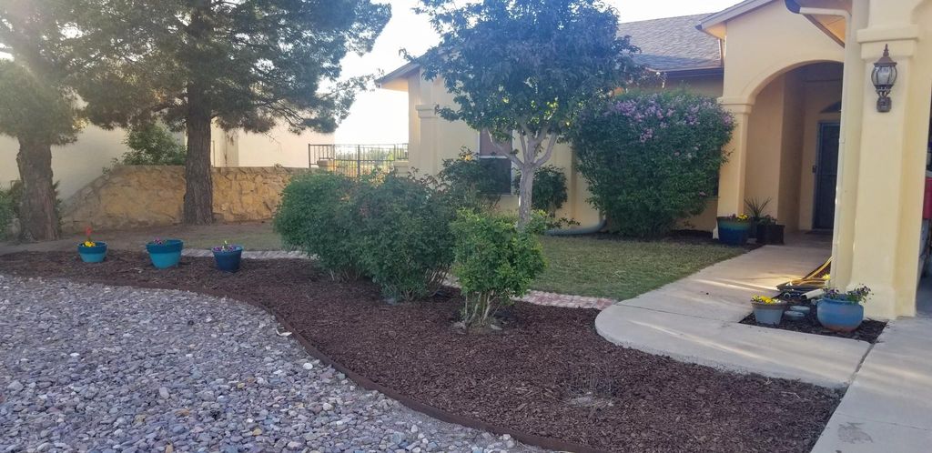 3853 Stoney Brook Cir, Las Cruces, NM 88005