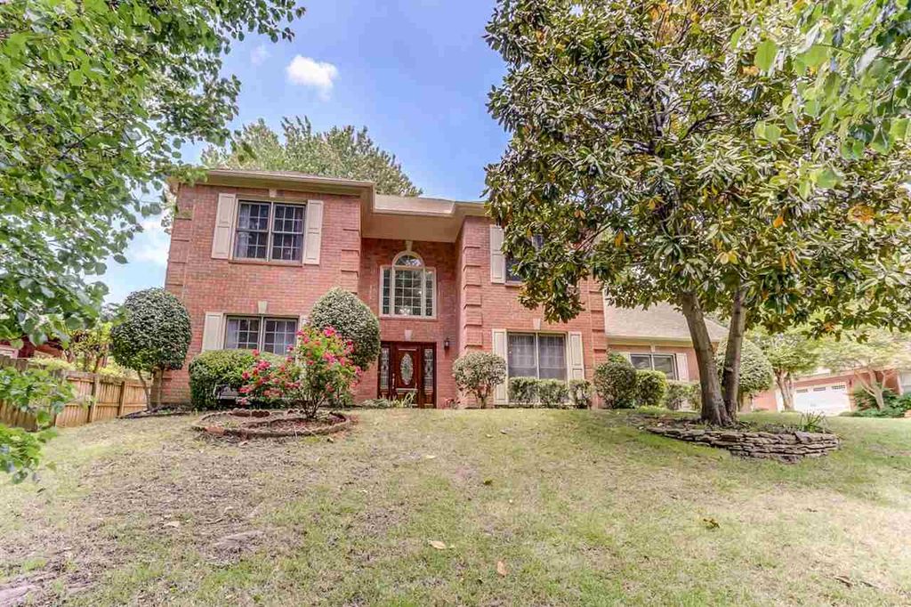 2683 Hunters Forest Dr, Germantown, TN 38138