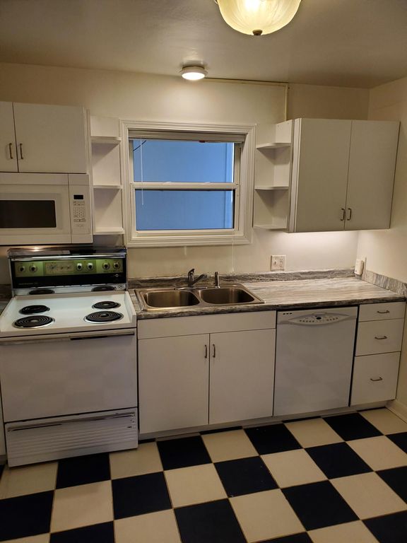 44 4th St SE #1, Rochester, MN 55904