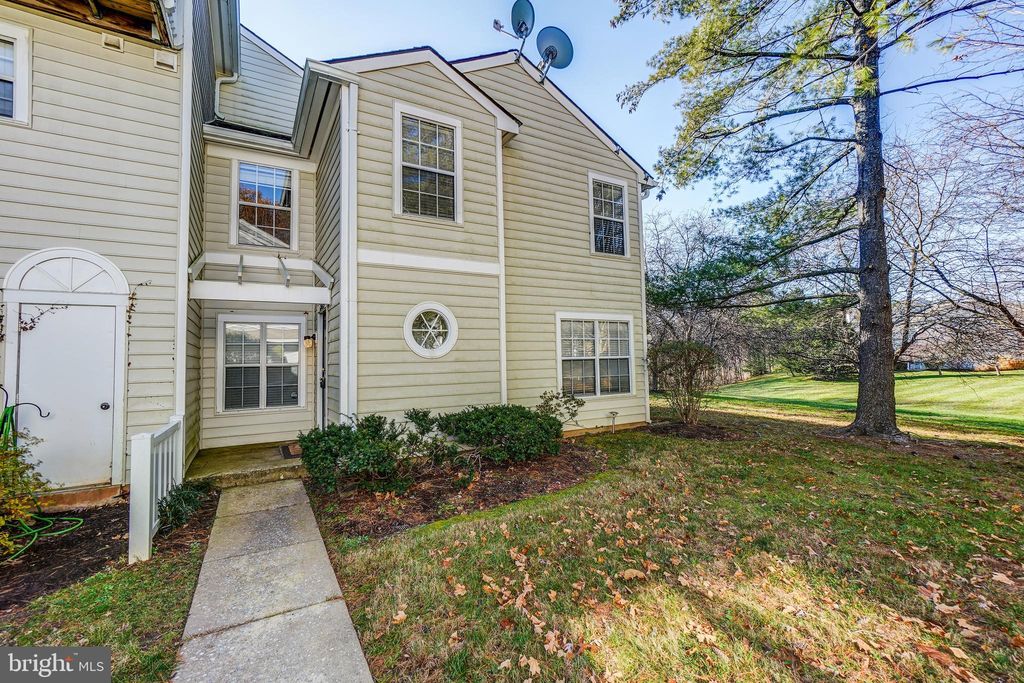 13829 Bronco Pl #218, Germantown, MD 20874