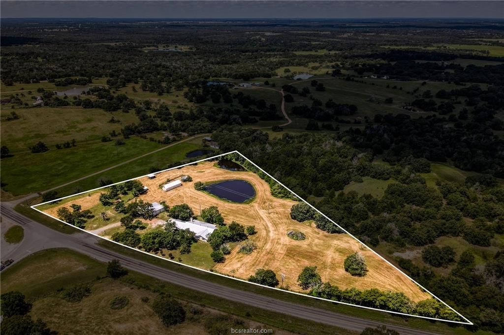 5953 FM 141, Ledbetter, TX 78946