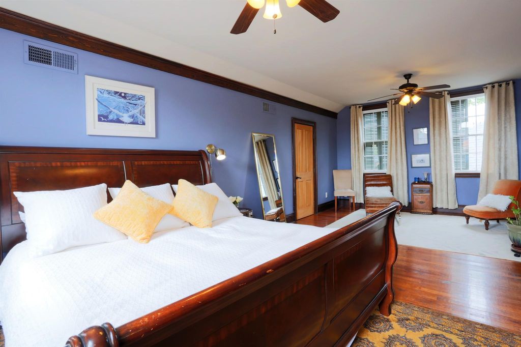 3131 Royal St, New Orleans, LA 70117
