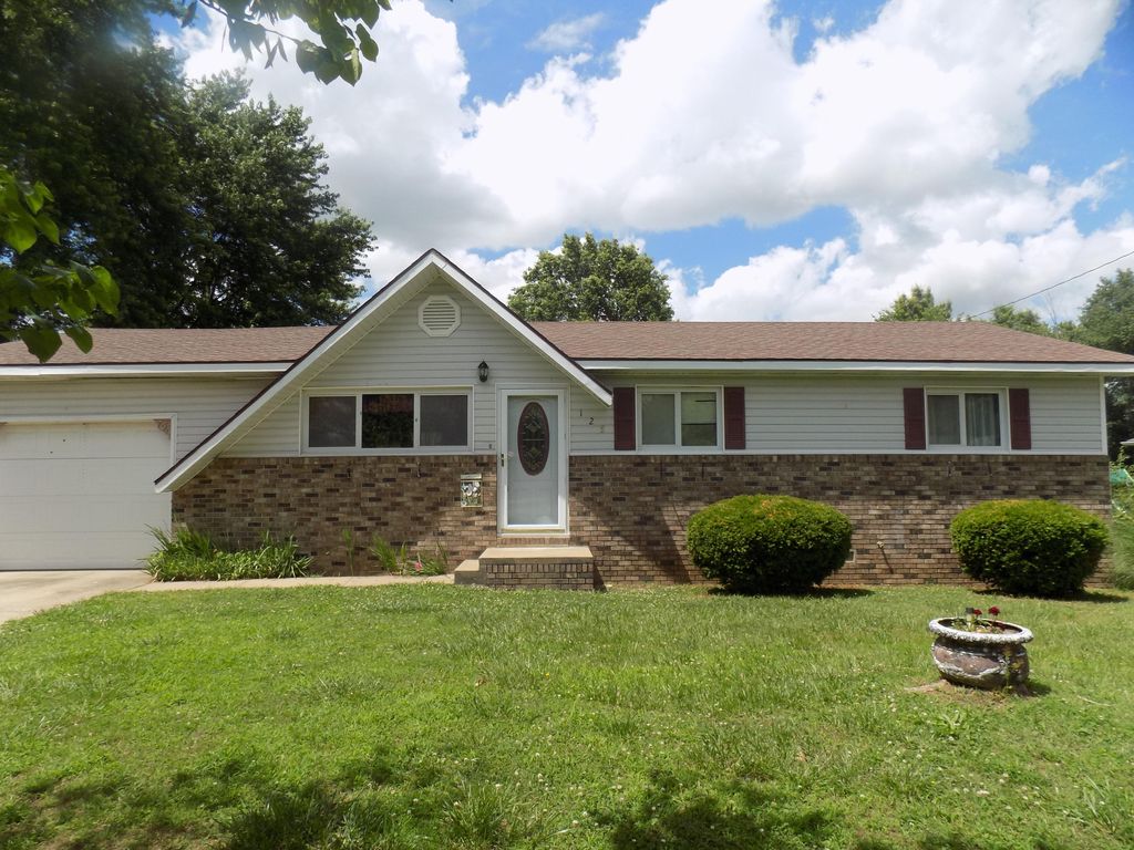 128 Circle Dr, MO 3 Bed, 2 Bath SingleFamily