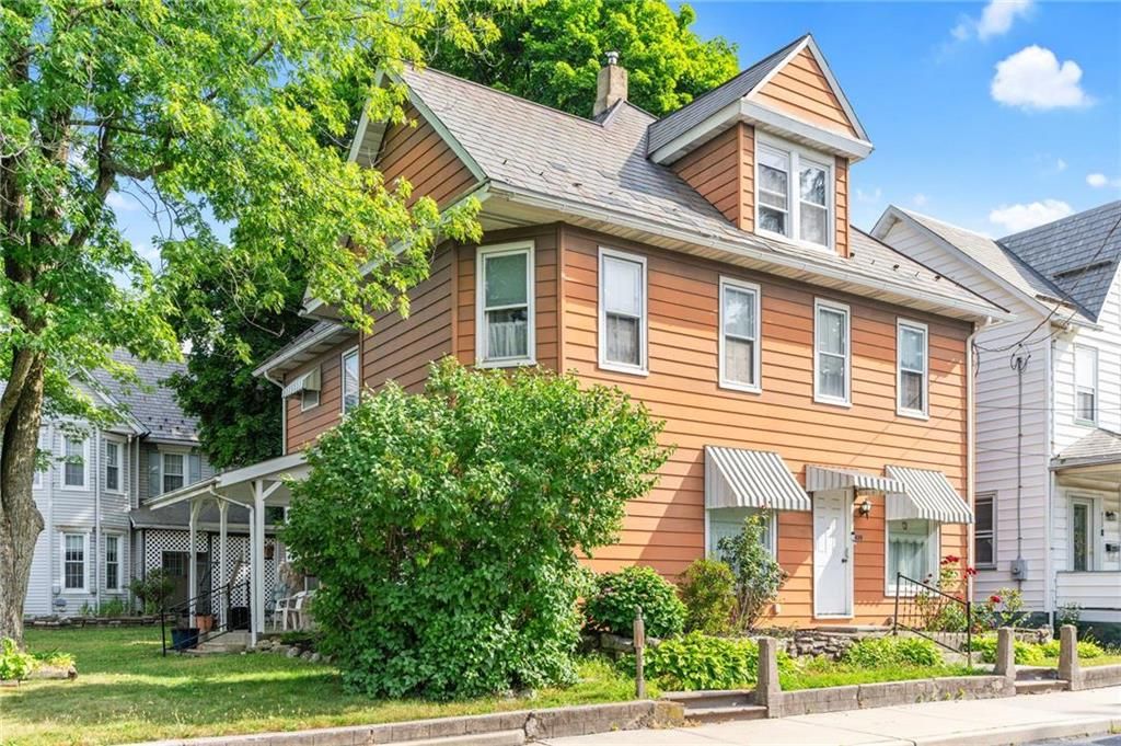 439 Pen Argyl St, Pen Argyl, PA 18072 SingleFamily Home for Sale MLS