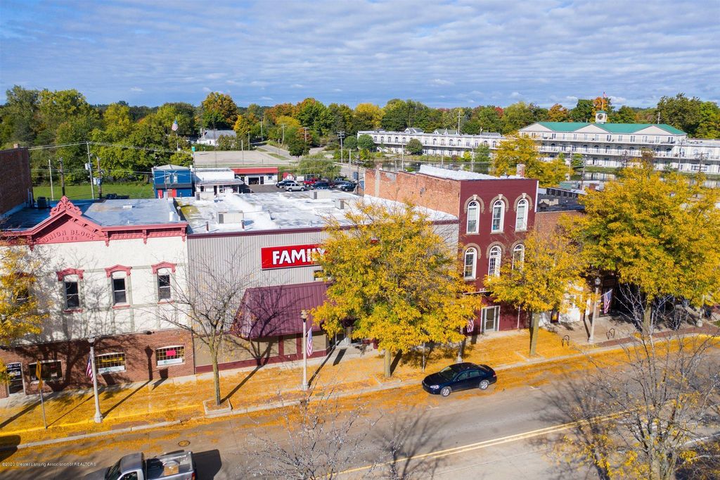 114 S Main St, Eaton Rapids, MI MultiFamily Home 8 Photos Trulia
