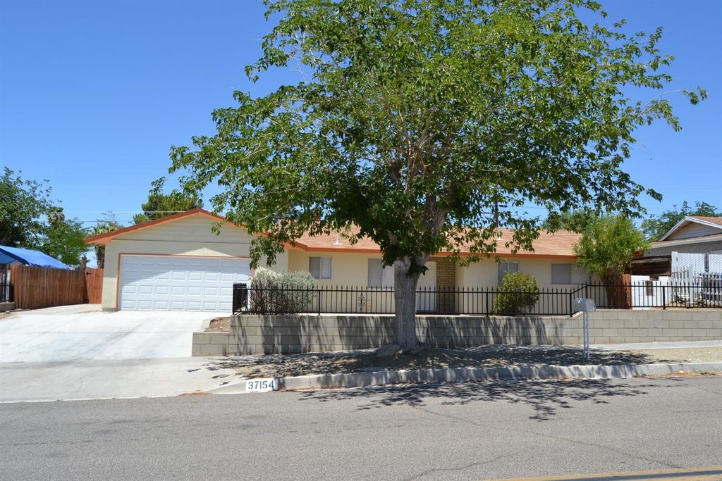 37154 Camarillo Ave, Barstow, CA 3 Bed, 2 Bath Single 37154 Camarillo Ave, Barstow, CA 3 Bed, 2 Bath Single