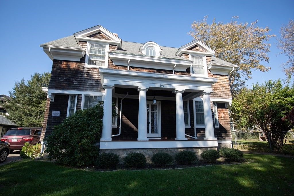 94 Highland Ave, Fall River, MA 02720
