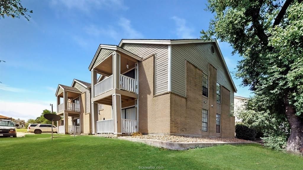 1014 Autumn Cir #A, College Station, TX 77840