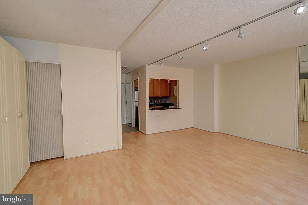 5500 Friendship Blvd #1415N, Chevy Chase, MD 20815