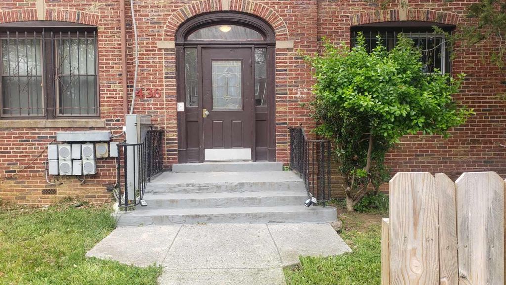 436 Mellon St SE #2, Washington, DC 20032