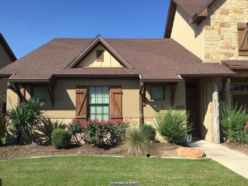 130 Knox Dr, College Station, TX 77845