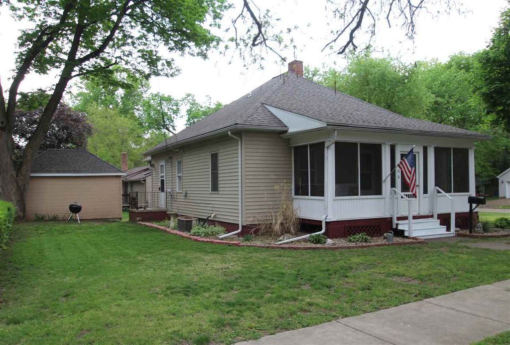 706 4th St, Lacon, IL 61540 Trulia