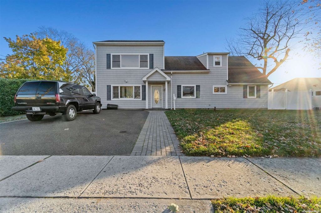 6 Regal Lane Lane, Levittown, NY 11756 Trulia