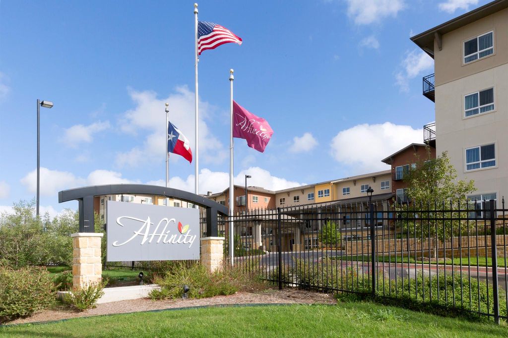 9003 Vista West Dr, San Antonio, TX 78245