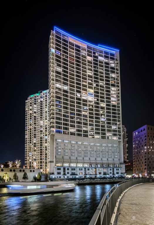 333 N Canal St #3302, Chicago, IL 60606