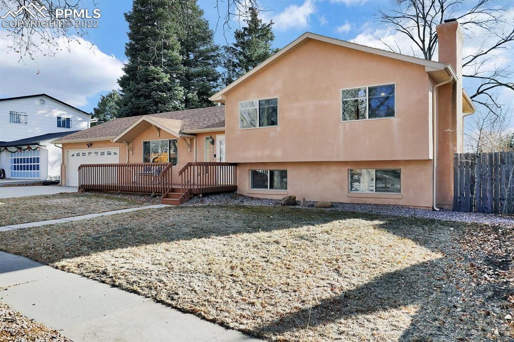 3001 San Luis Dr, Colorado Springs, CO 80909