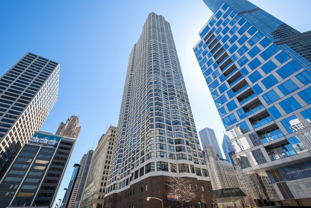 405 N Wabash Ave #2115, Chicago, IL 60611