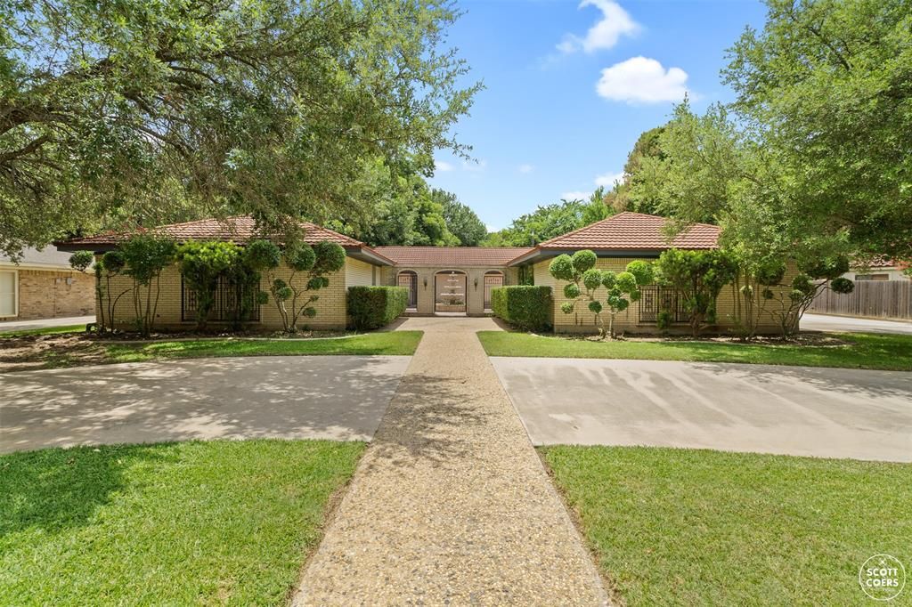 2508 Good Shepherd Dr, Brownwood, TX 76801