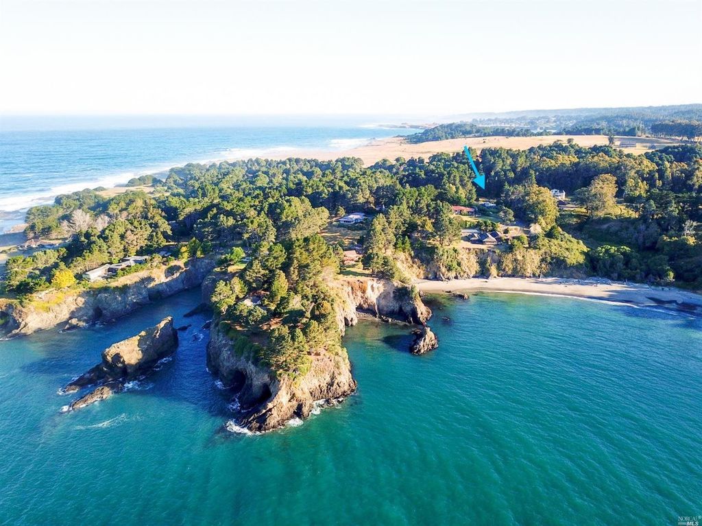 45240 Headlands Drive, Little River, CA 95456