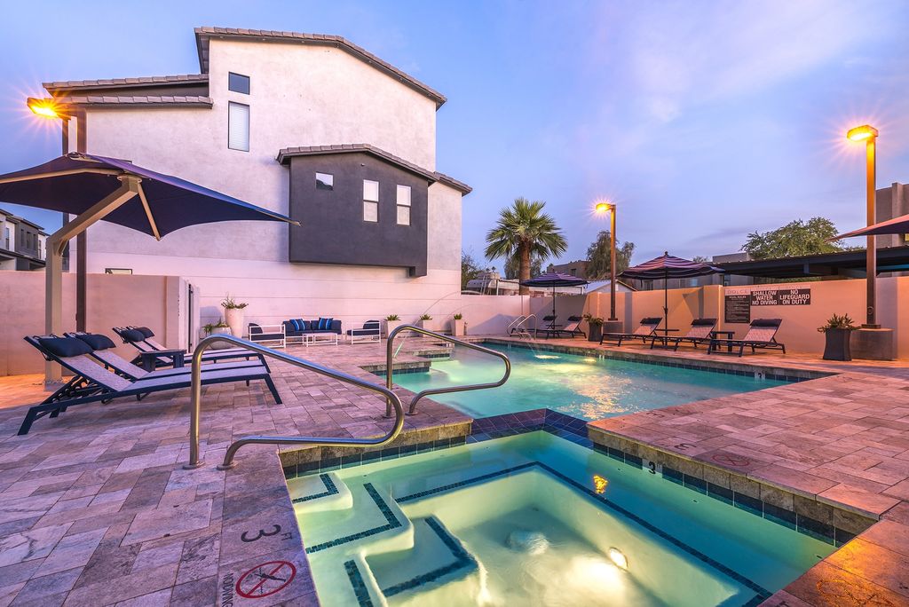 202 S Hardy Dr, Tempe, AZ 85281