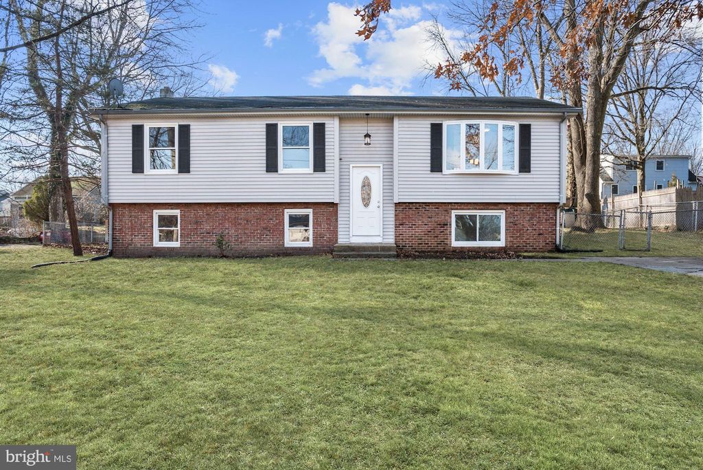 41 Rosedale Ave, Trenton, NJ 08638