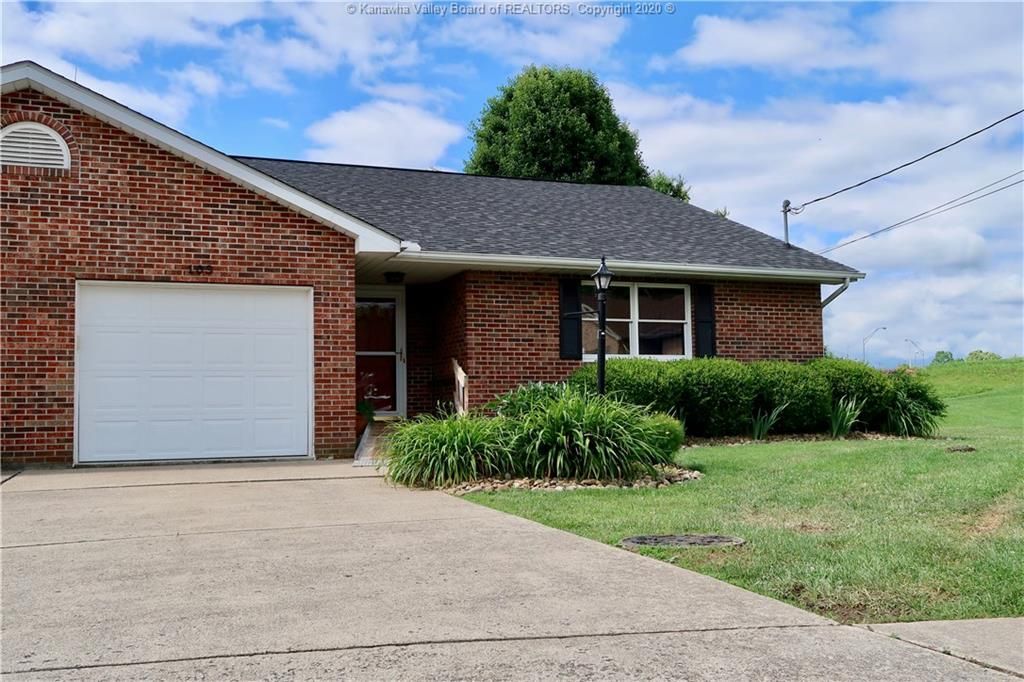 103 Belle Acre, Scott Depot, WV 2 Bed, 3 Bath Townhouse 13 Photos