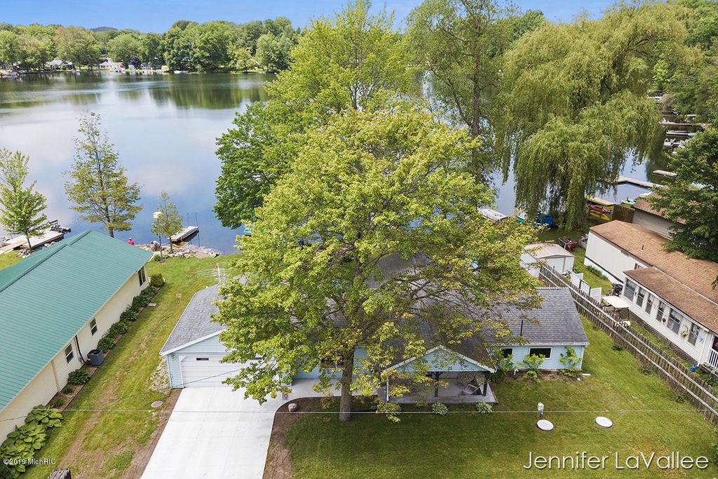 1031 Coolidge Ave, Six Lakes, MI 2 Bed, 1 Bath SingleFamily Home