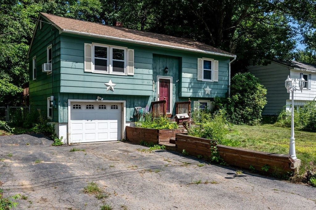 6 Nutter St, Rochester, NH 03867