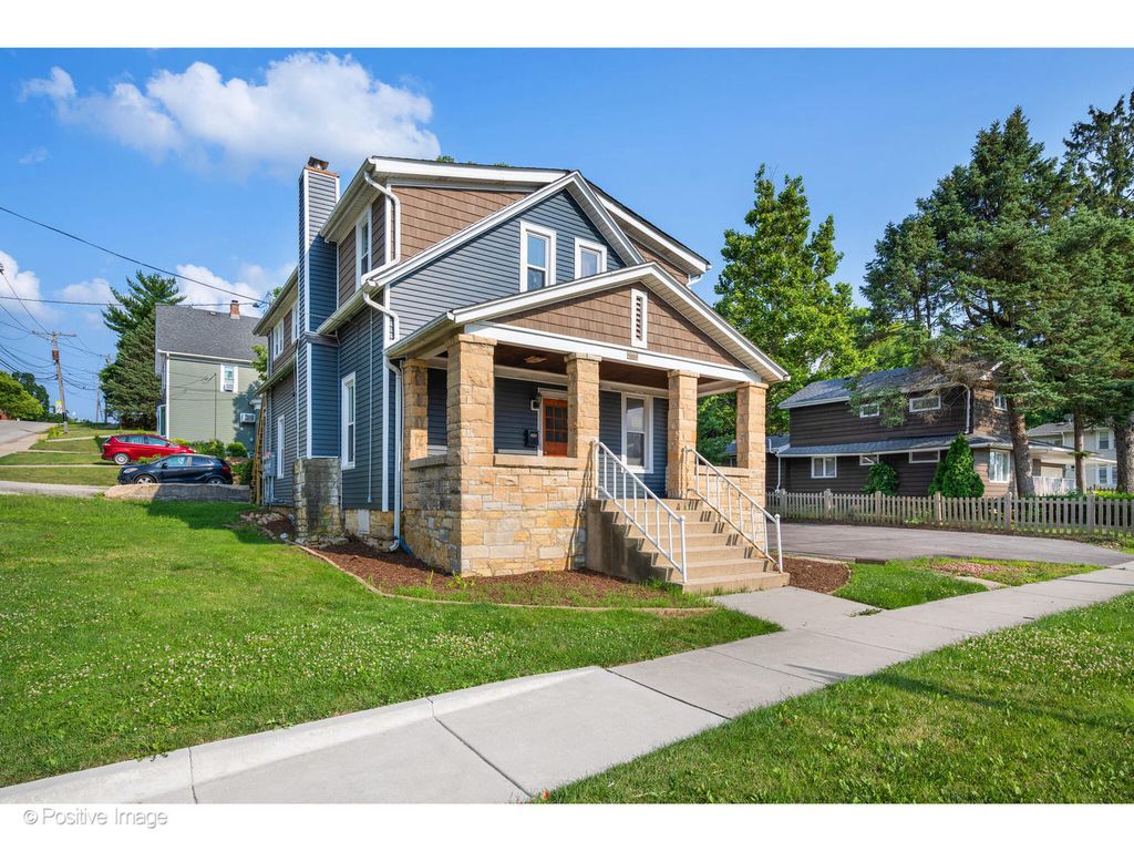 1302 S State St, Lockport, IL 60441 - See Est. Value, Schools & More