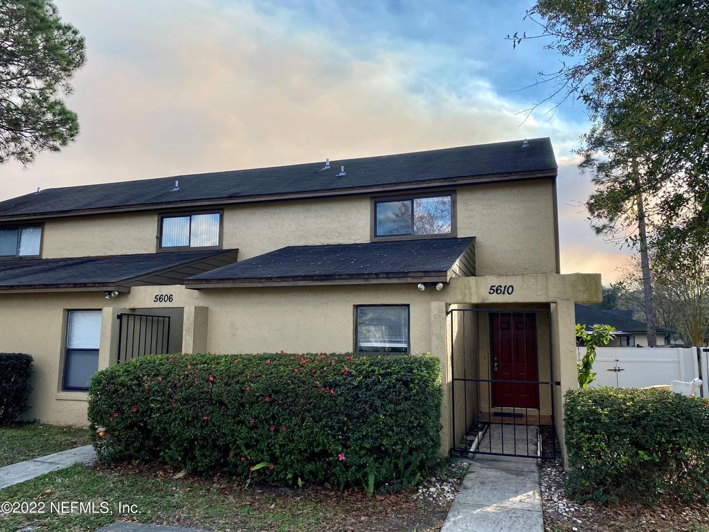 5610 PINEBAY CIR S, Jacksonville, FL 32244
