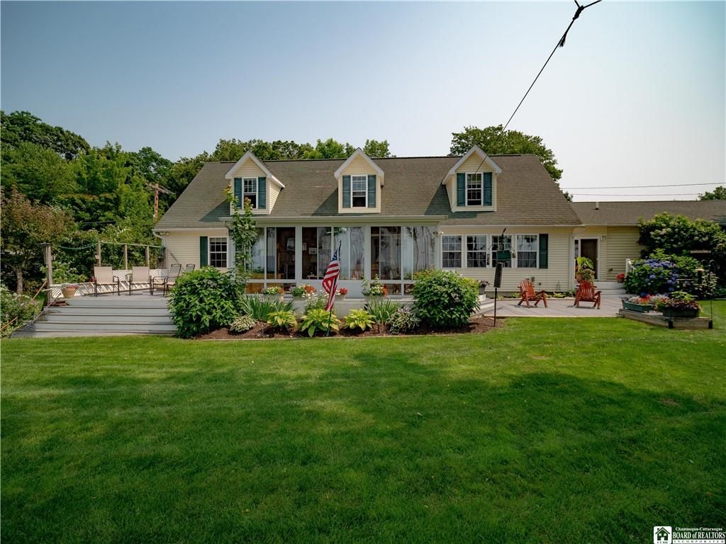 7570 Locust Dr, Westfield, NY 14787