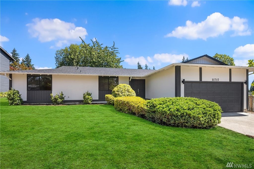 11717 NE 137th St, Kirkland, WA 98034