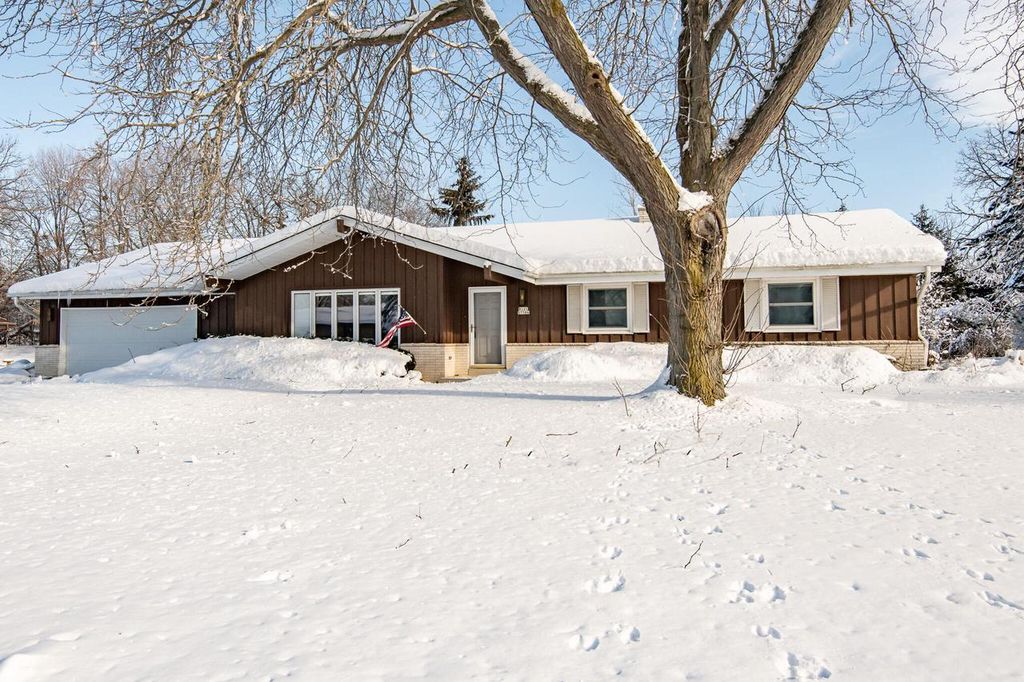 W125S7586 Coventry LANE, Muskego, WI 53150