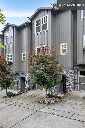 4648 SW Condor Ave, Portland, OR 97239
