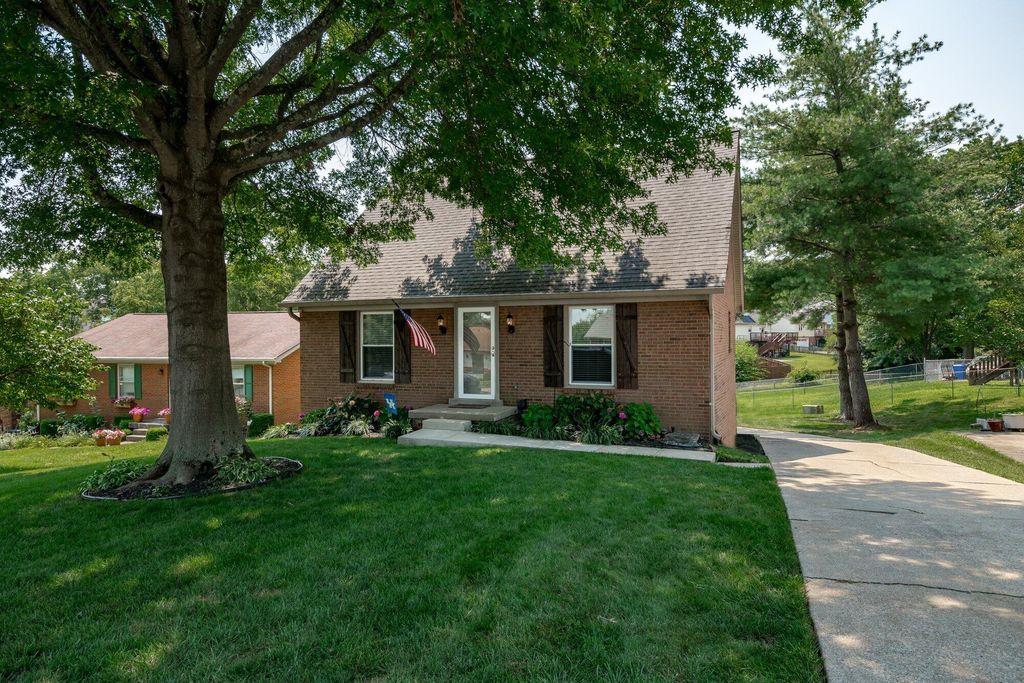 704 Dicksonia Ct, Lexington, KY 40517