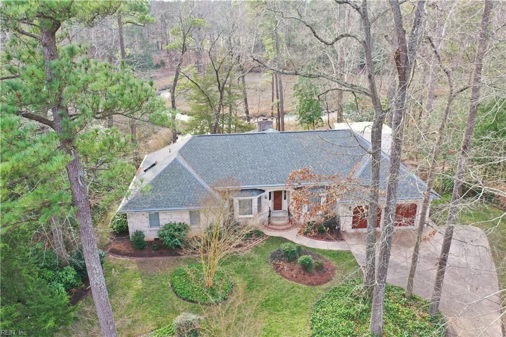 206 Spinnaker Run Ln, Smithfield, VA 23430
