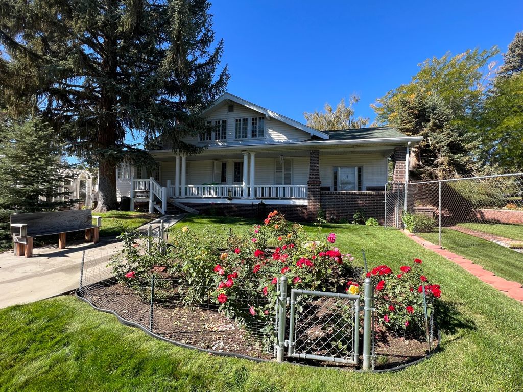 1001 Arapahoe St, Thermopolis, WY 82443 MLS 11219624 Trulia