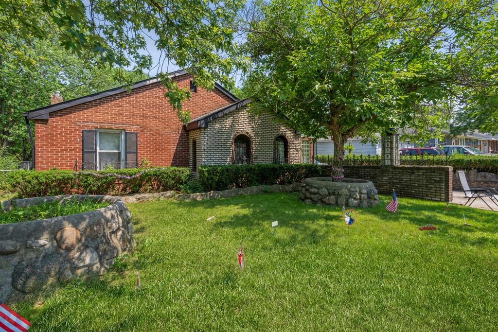3937 Missouri St, Hobart, IN 46342