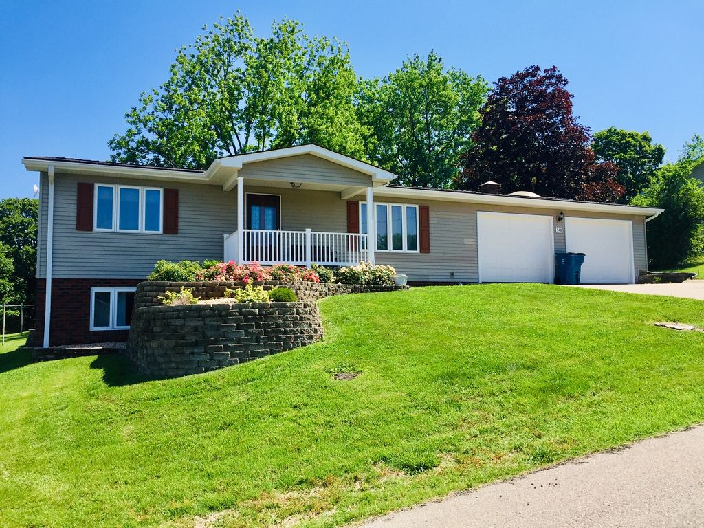 548 Oak Leaf Ln, Bloomsdale, MO 4 Bed, 2 Bath SingleFamily Home 13