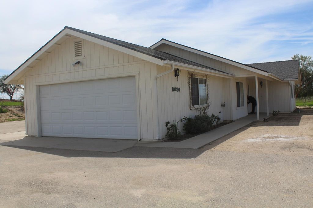 8080 Settlers Pl, Adelaide, CA 93446