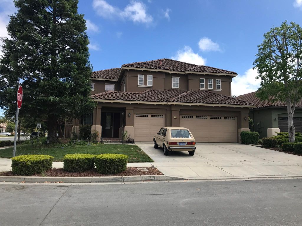 830 Castleton St, Salinas, CA 93906