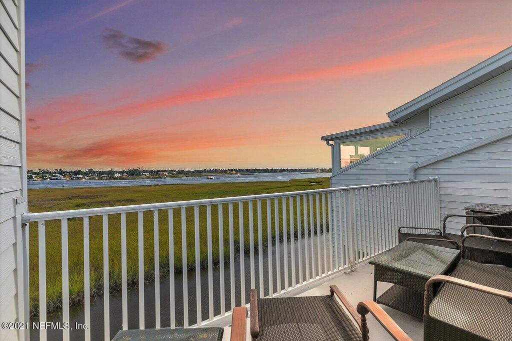 3363 Lighthouse Point Ln, Jacksonville, FL 32250