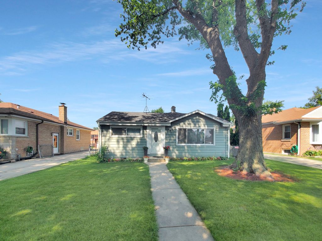 3448 Lombard St, Franklin Park, IL 60131