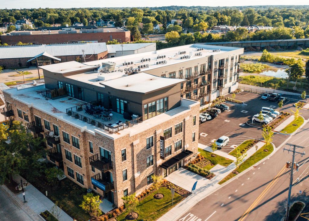 101 W Liberty St, Barrington, IL 60010