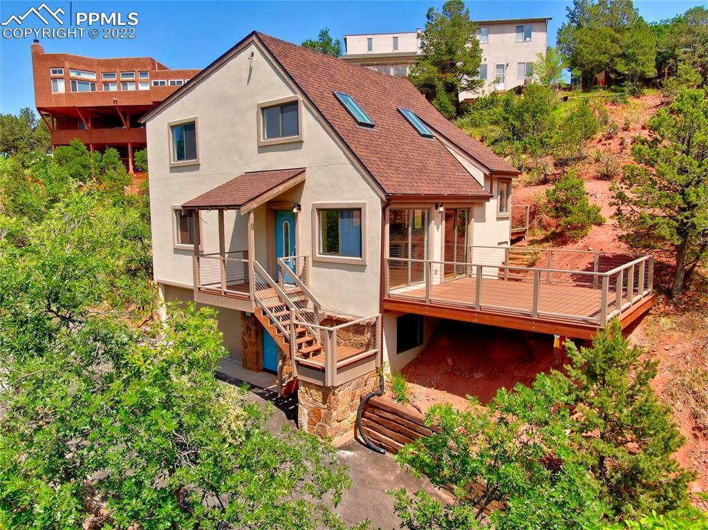 9 Sutherland Rd, Manitou Springs, CO 80829