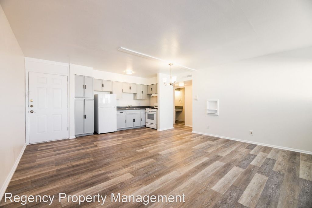 4300 Fredericksburg Rd, Balcones Heights, TX 78201