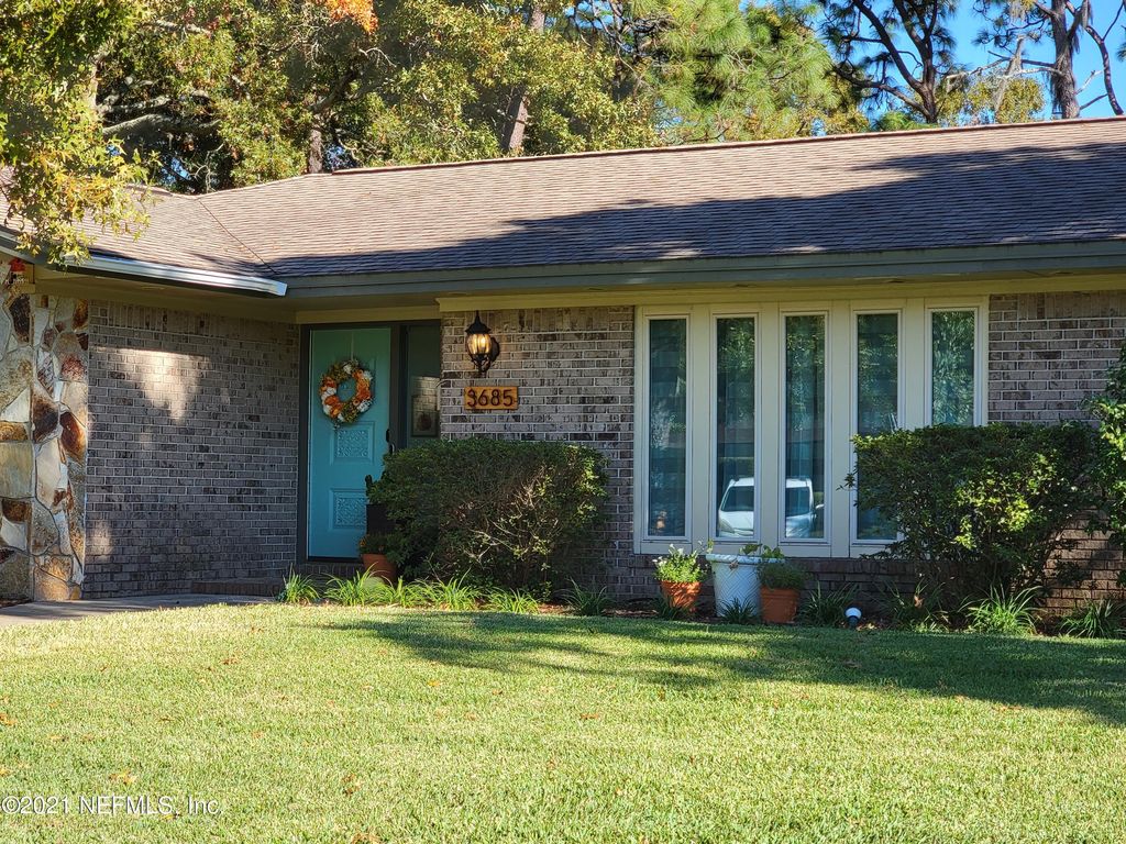 3685 Sandburg Rd, Jacksonville, FL 32277