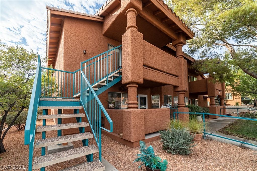 875 Mesquite Springs Dr #202, Mesquite, NV 89027