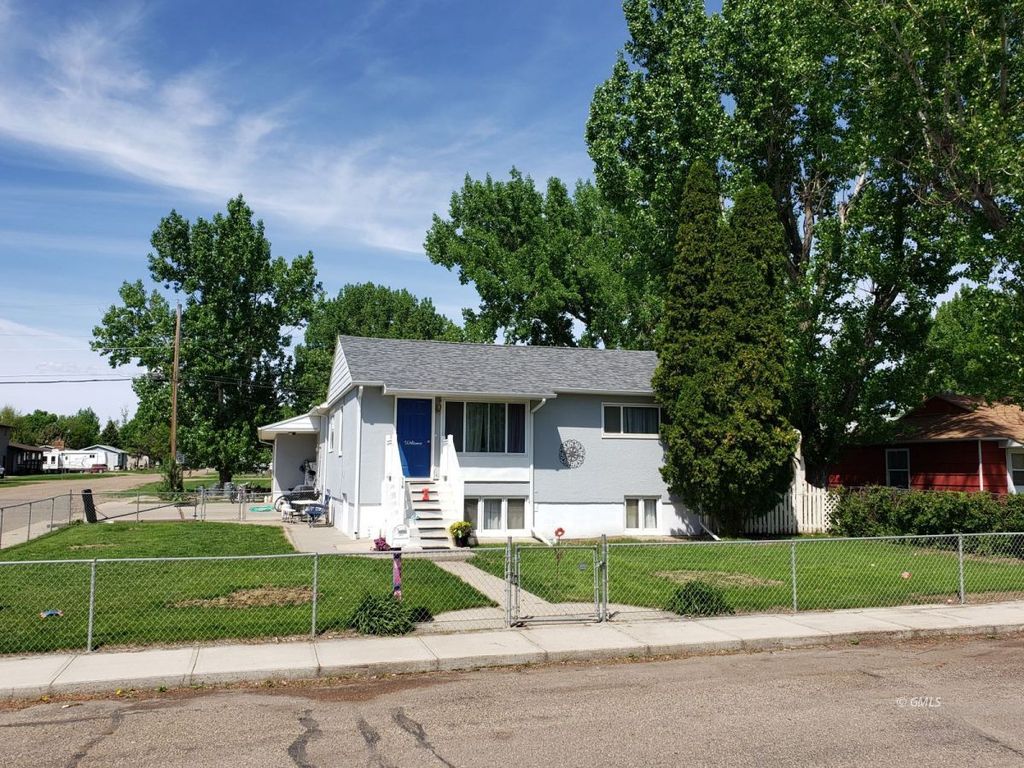 118 2nd St, Glendive, MT 59330 Trulia